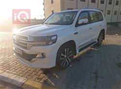 تۆیۆتا لاند کروزەر